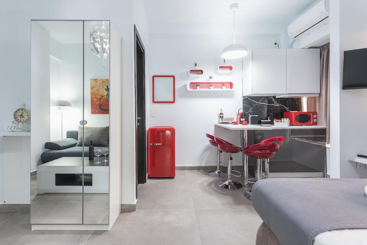 Iguana Gold Luxury 1min From Ermou Str