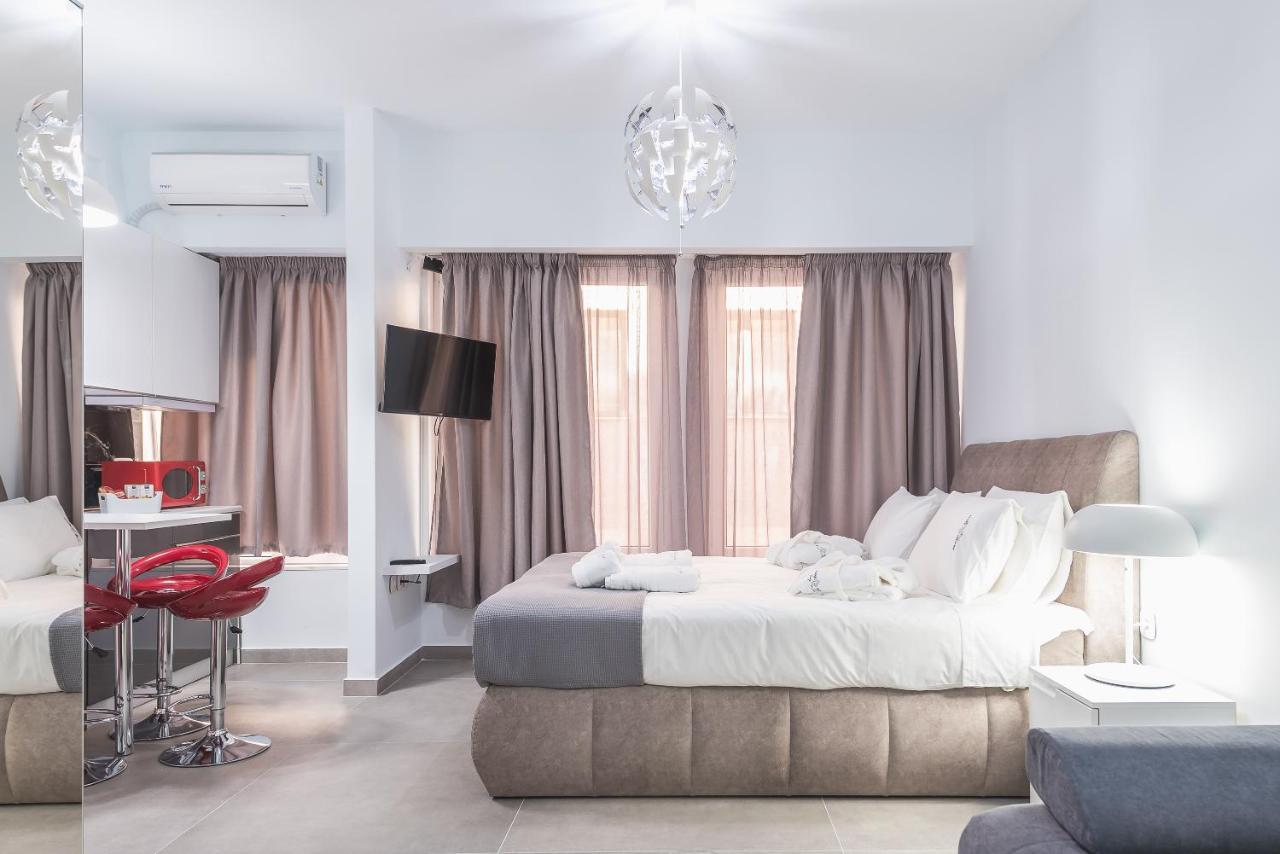 Iguana Gold Luxury 1min From Ermou Str